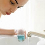 Dùng nước súc miệng thế nào cho đúng?