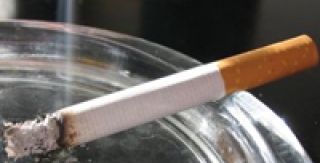 Thuốc lá và tỉ lệ thất bại của implant
